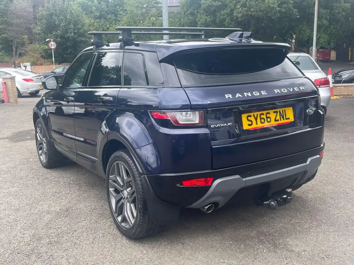 2016-land-rover-range-rover-evoque-20td4-se-tech-ss-hatchback-5d-big-8