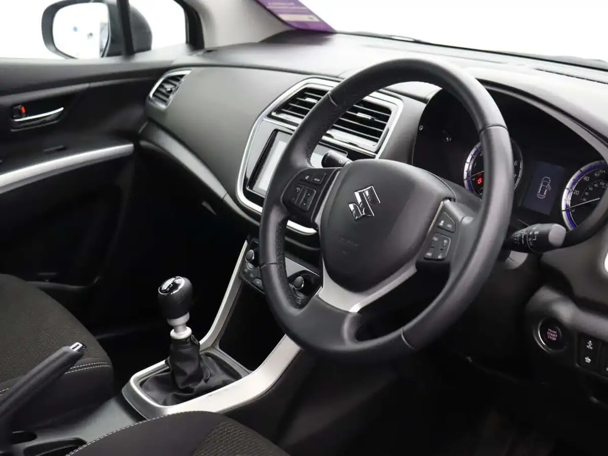 2021-suzuki-s-cross-14-boosterjet-sz-t-big-18