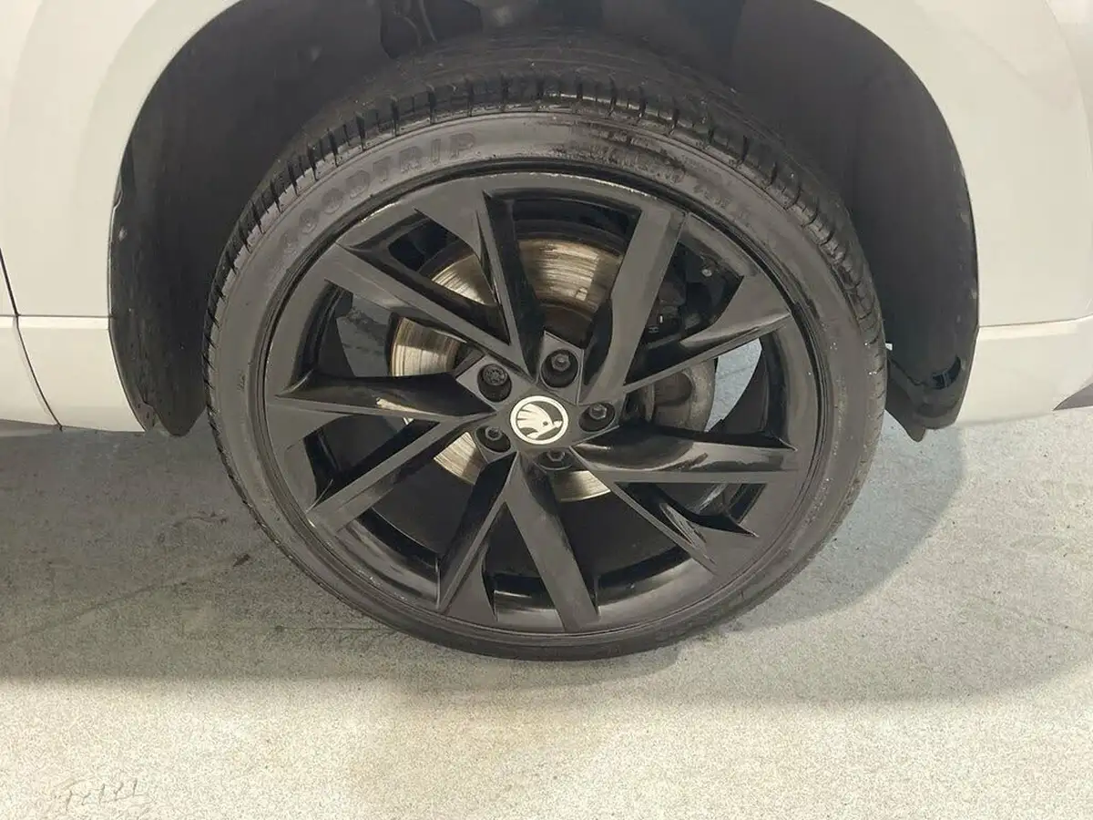 2019-skoda-karoq-15-tsi-sportline-dsg-big-9