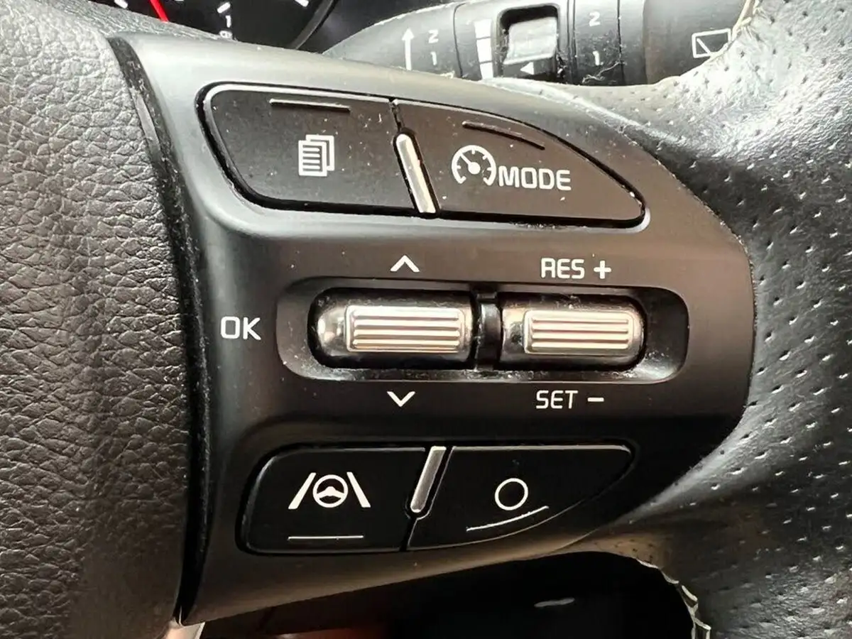 2021-kia-rio-10-t-gdi-gt-line-s-48v-big-47