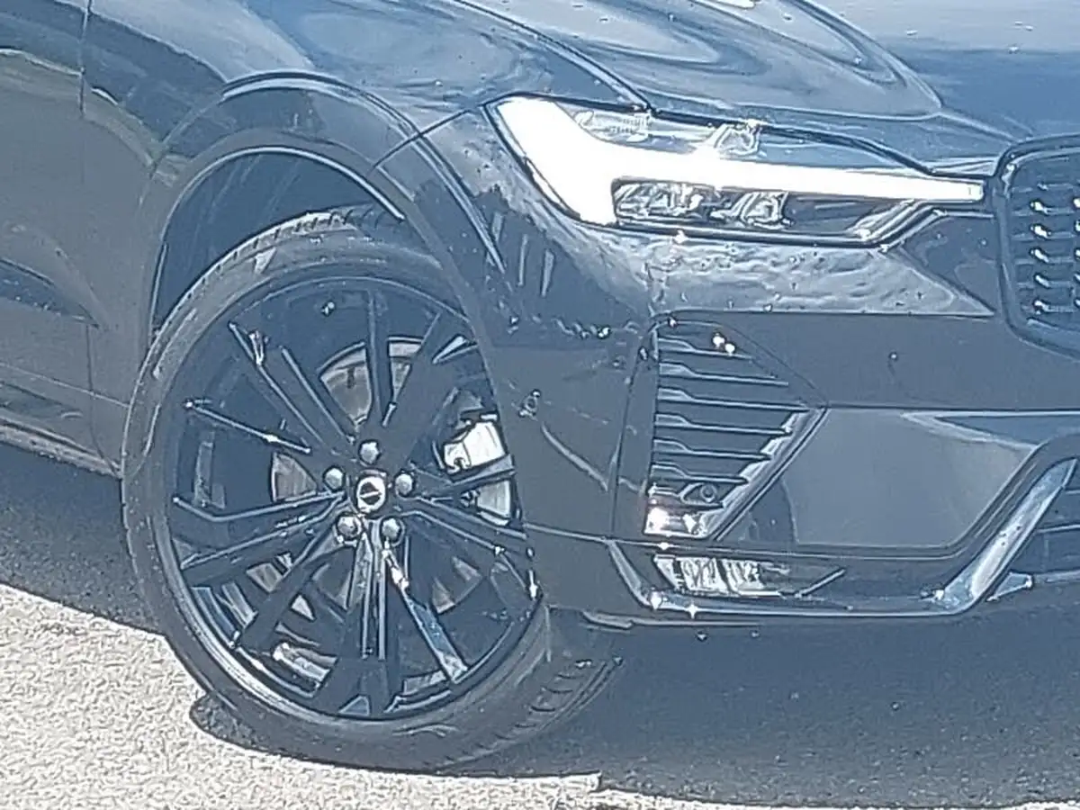 2024-volvo-xc60-20-b5-plus-black-edition-big-8