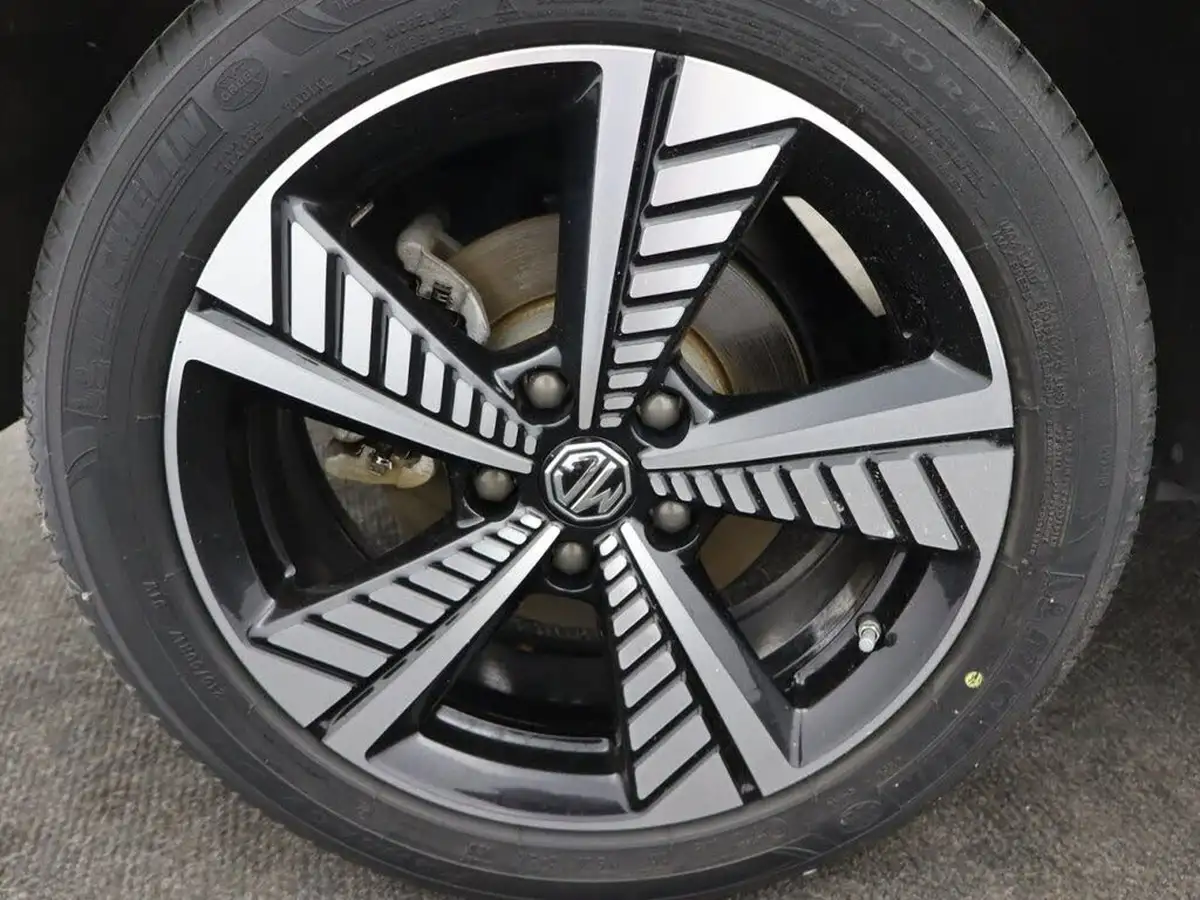 2020-mg-zs-suv-e-exclusive-ev-big-42