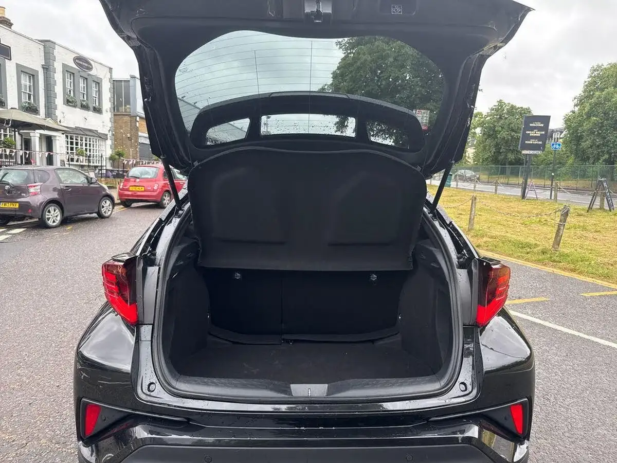 2022-toyota-c-hr-18-vvt-i-excel-big-17