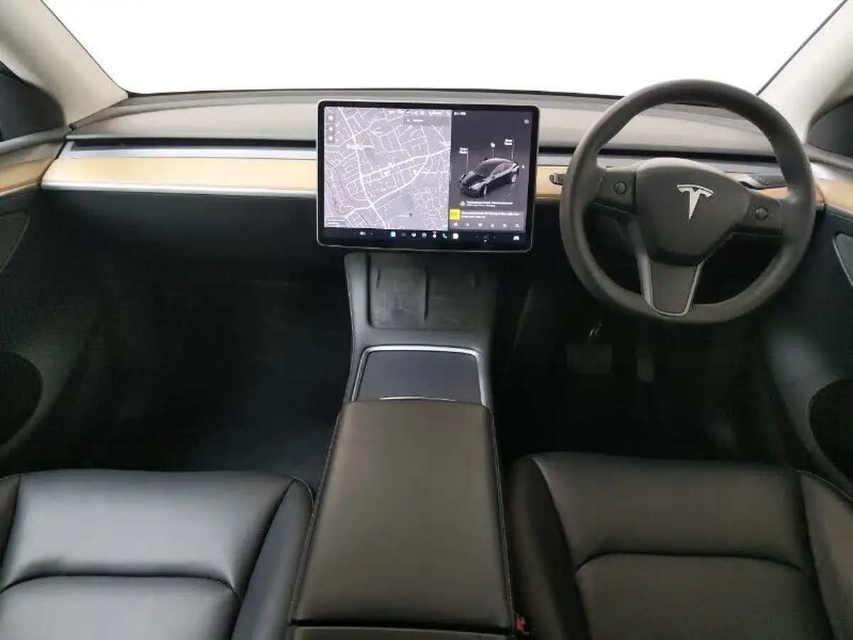 2022-tesla-model-y-e-long-range-big-2
