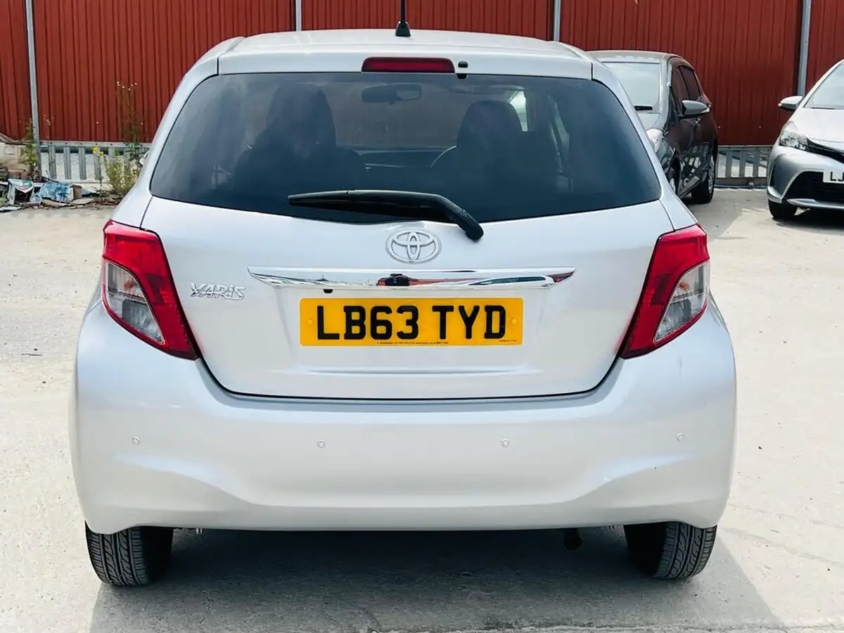 2014-toyota-yaris-133-tr-5d-m-drive-s-big-3