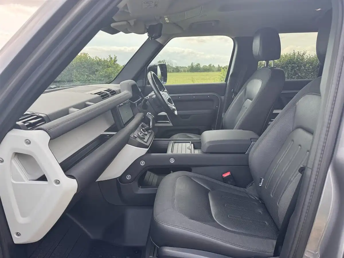2020-land-rover-110-defender-20-d240-se-110-big-11