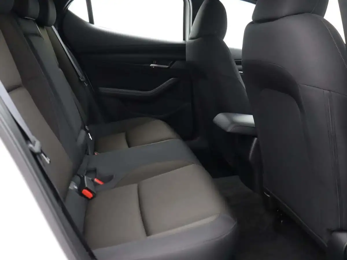 2024-mazda-mazda3-20-e-skyactiv-g-prime-line-big-31