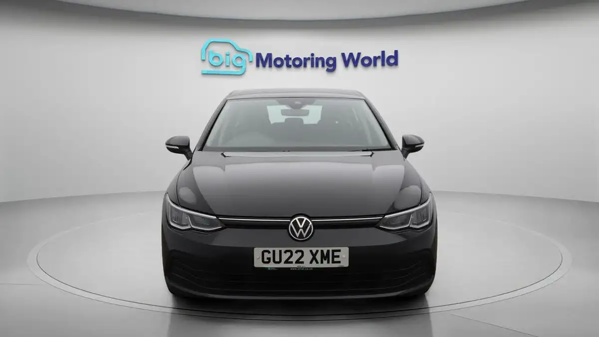 2022-volkswagen-golf-20tdi-life-hatchback-big-2