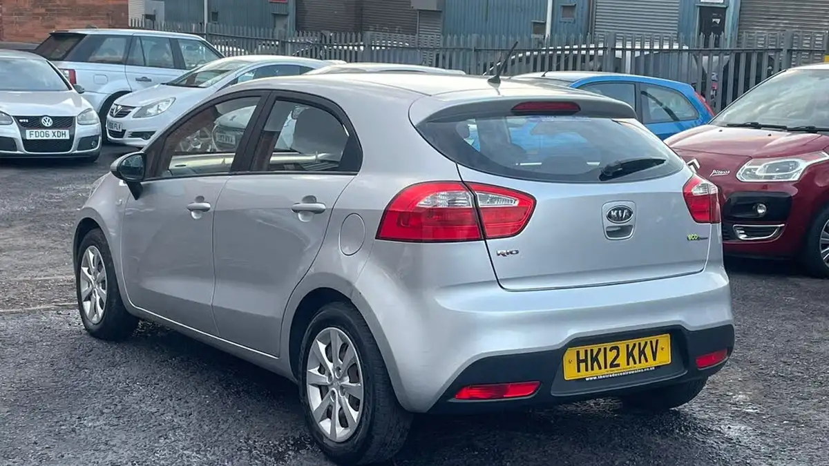 2012-kia-rio-11crdi-1-air-big-7