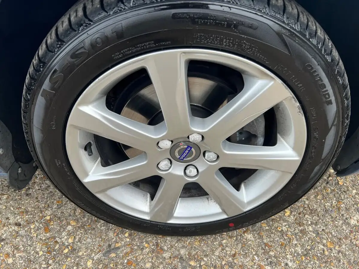 2016-volvo-v60-20td-d4-se-geartronic-big-8