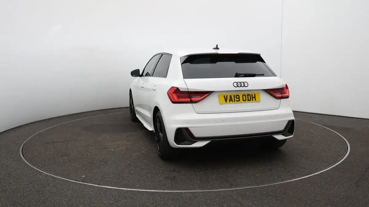 2019-audi-a1-10-30-tfsi-s-line-ss-tronic-big-58