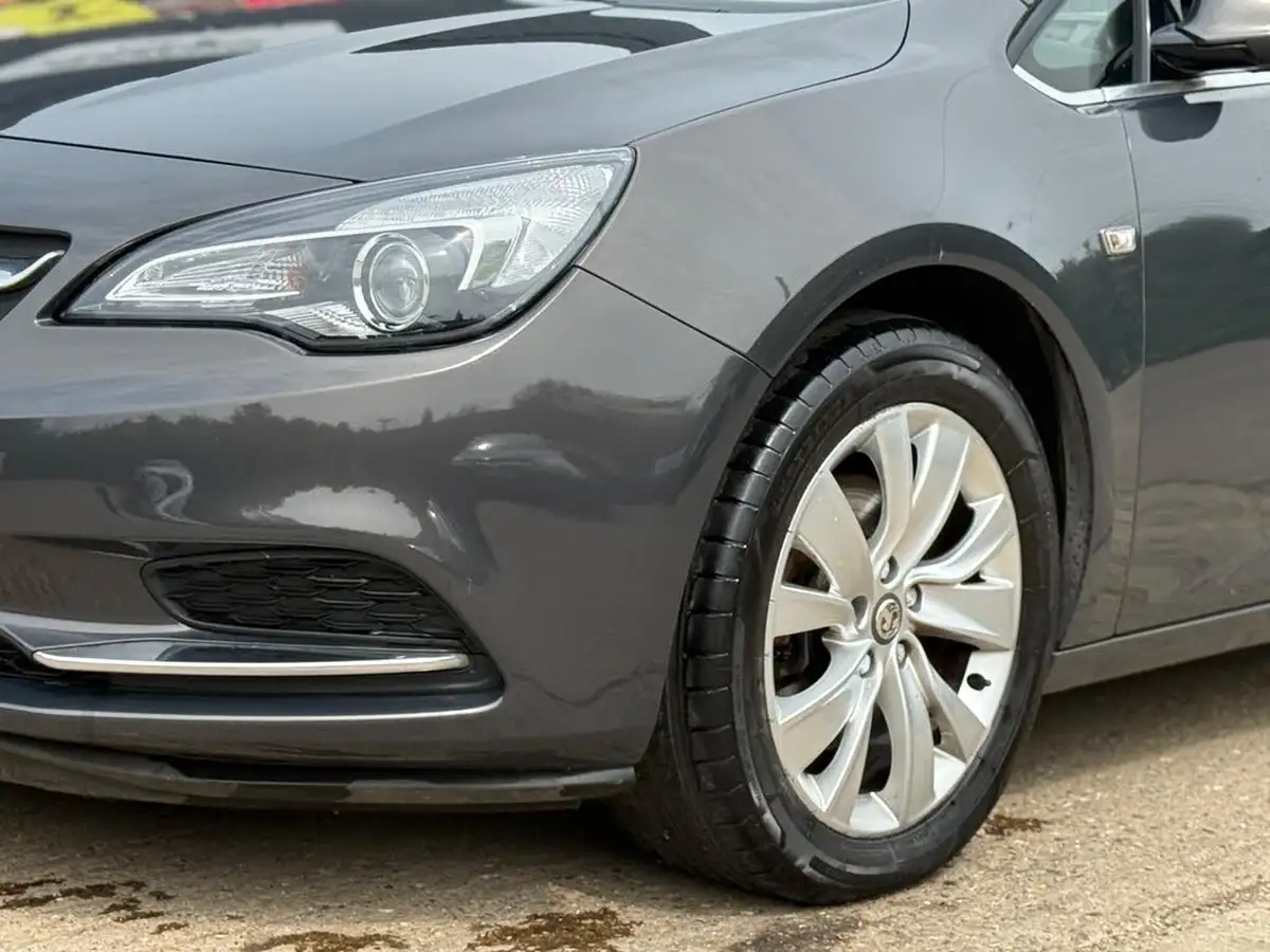 2013-vauxhall-cascada-20cdti-se-ss-big-24