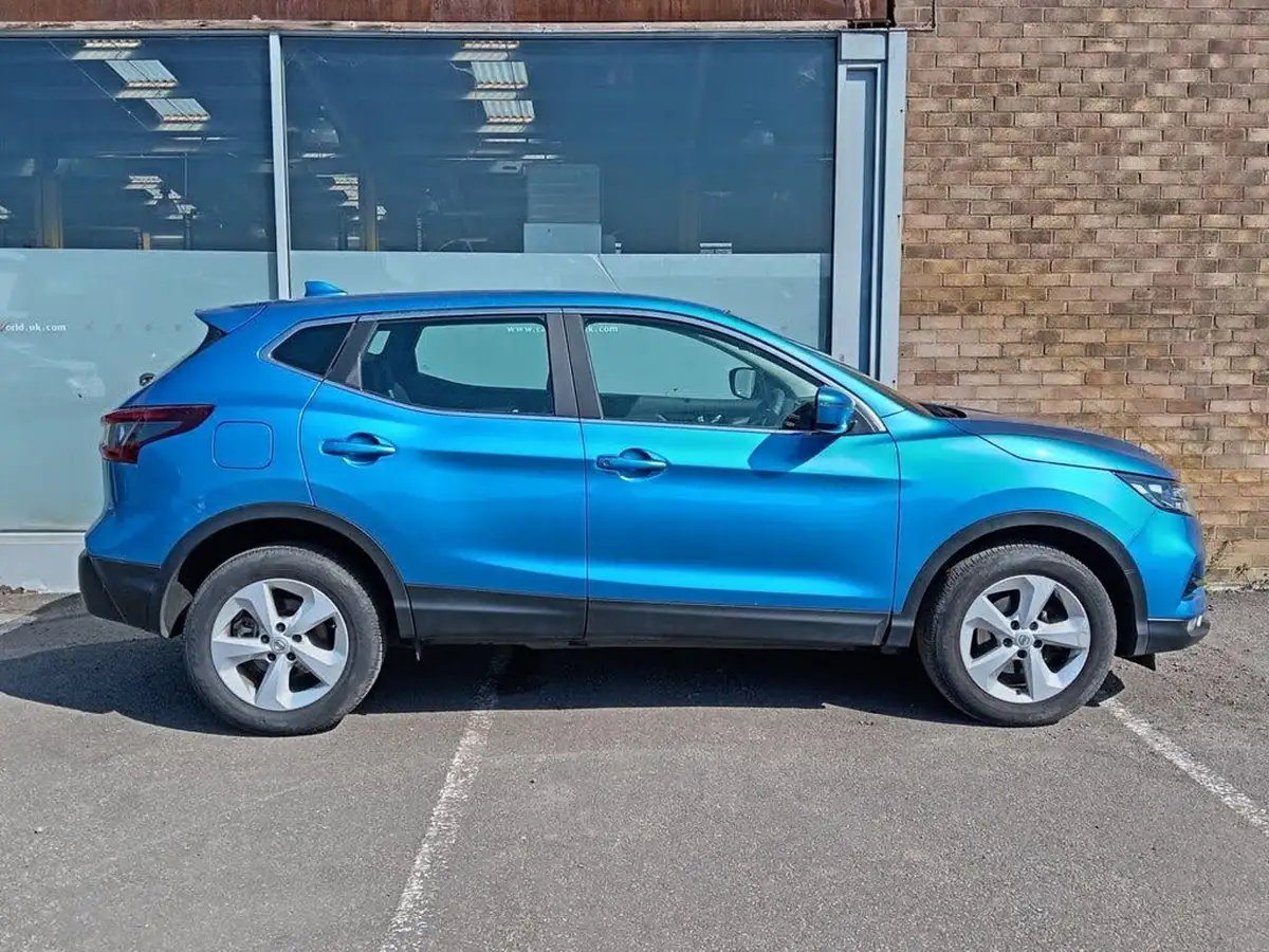 2020-nissan-qashqai-13-dig-t-acenta-premium-140ps-big-2