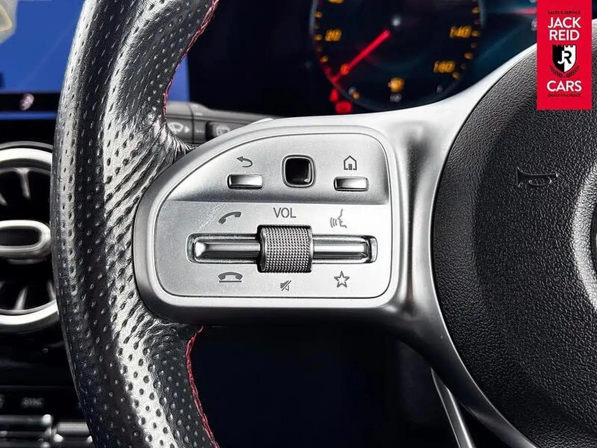 2020-mercedes-benz-glb-class-20d-glb220d-amg-line-premium-5-big-7