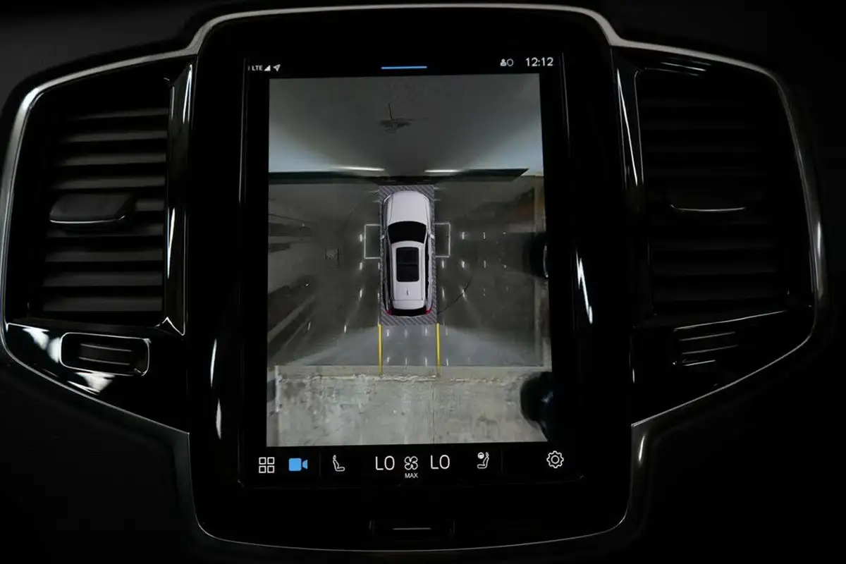 2022-volvo-xc90-20td-b5-plus-big-40