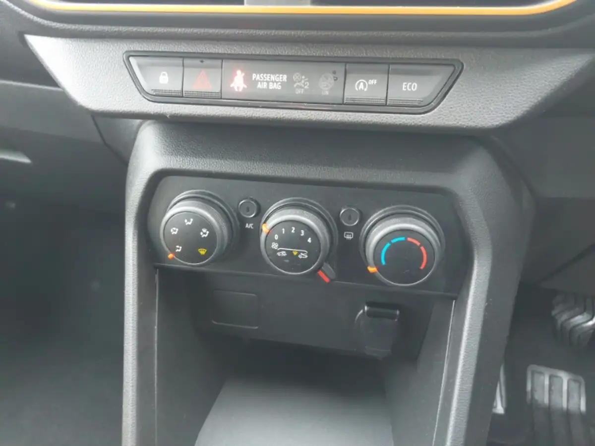 2022-dacia-duster-13-tce-prestige-130bhp-big-14