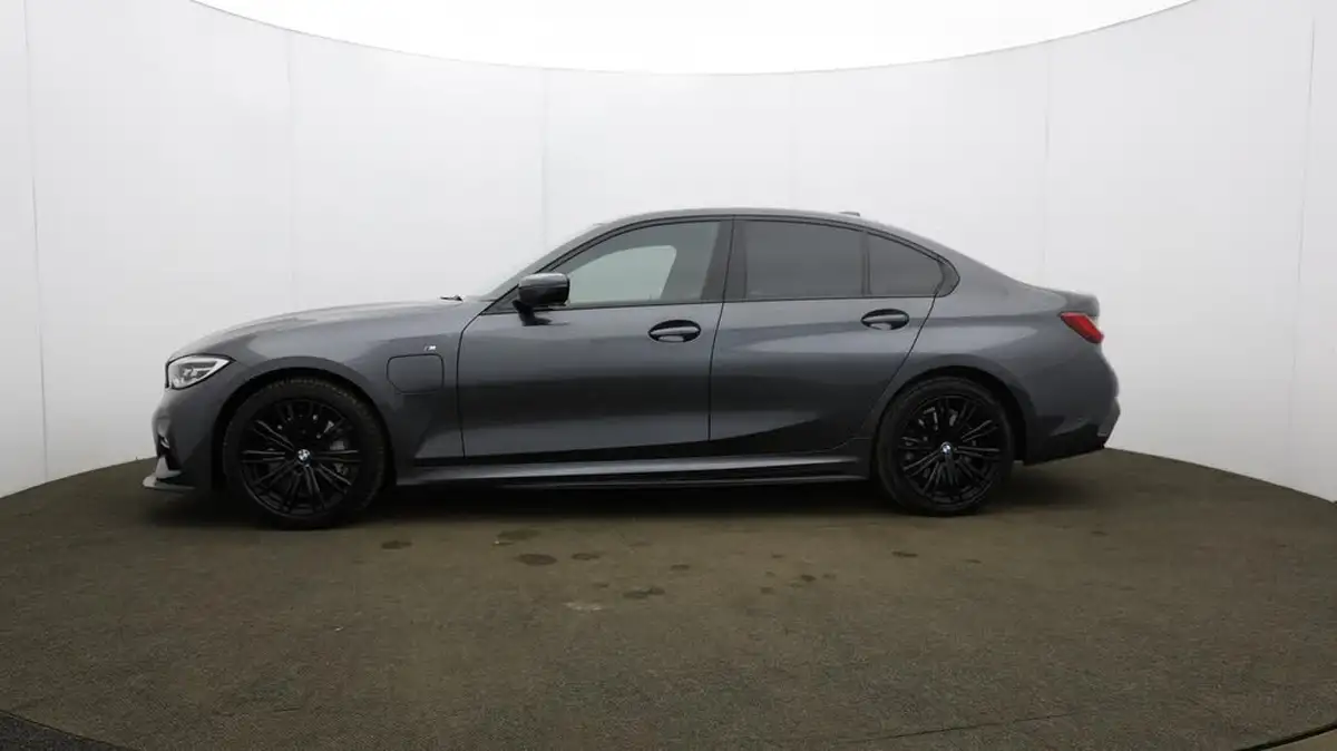 2020-bmw-3-series-20-330e-m-sport-saloon-4d-big-68