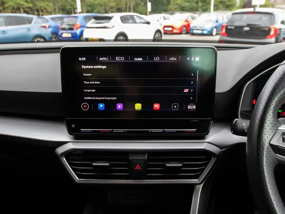 2020-seat-leon-14-e-hybrid-fr-hatchback-big-27
