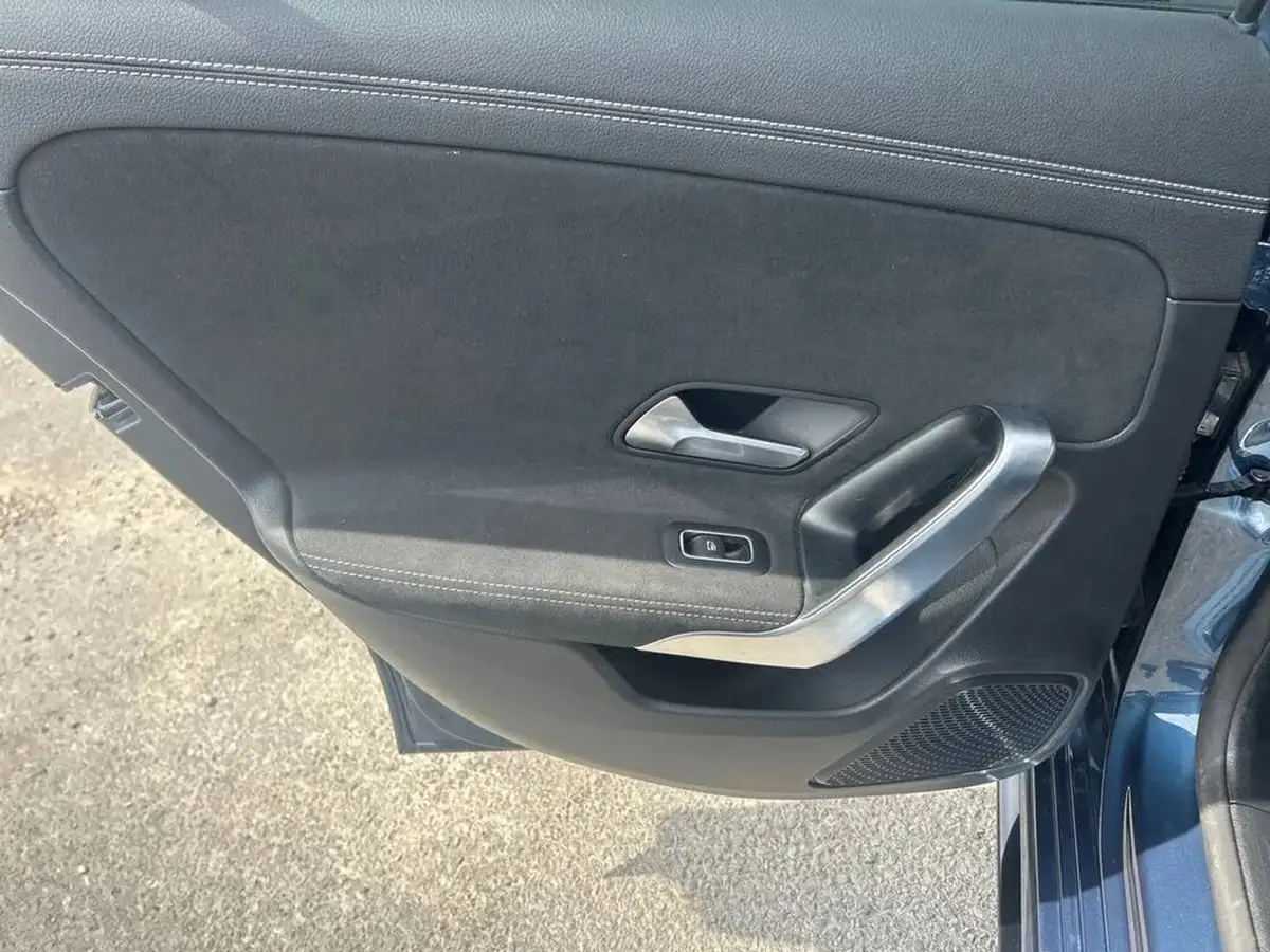 2022-mercedes-benz-a-class-13-a200-amg-line-premium-edition-hatchback-5d-7g-dct-big-32