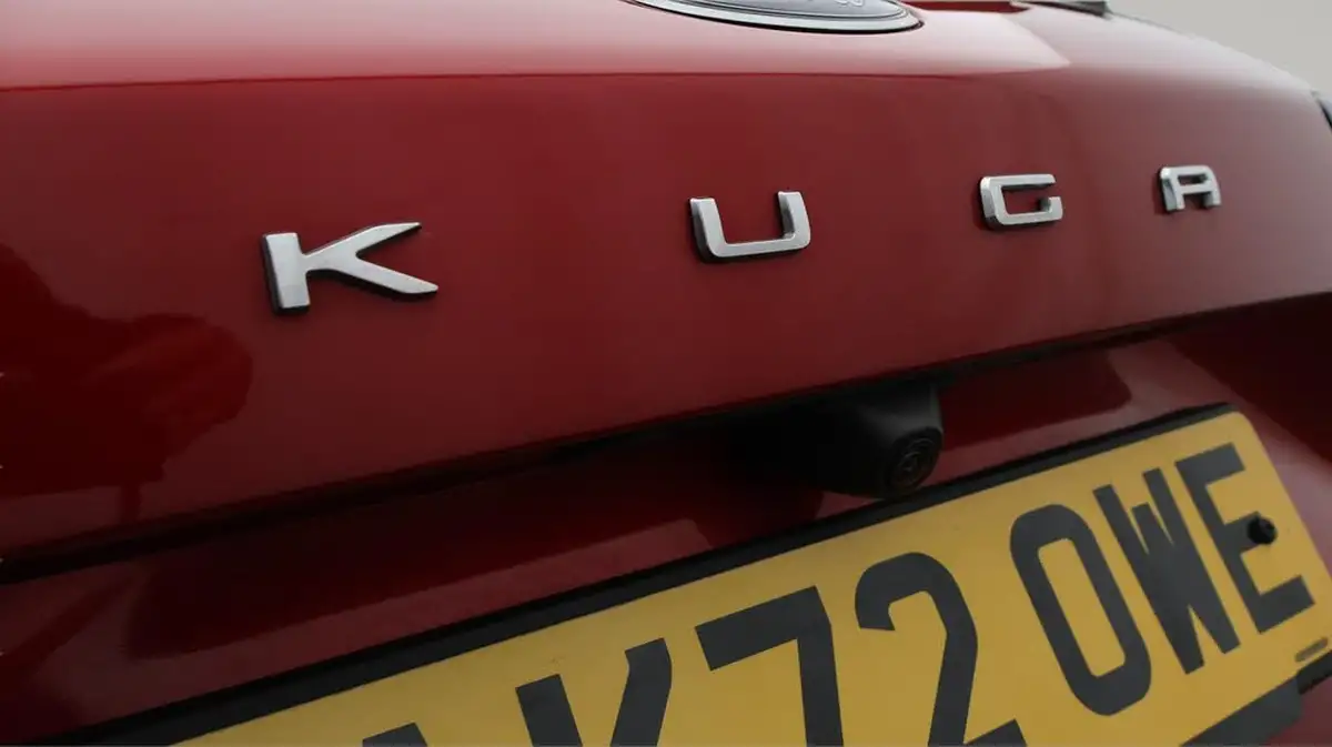2022-ford-kuga-big-21