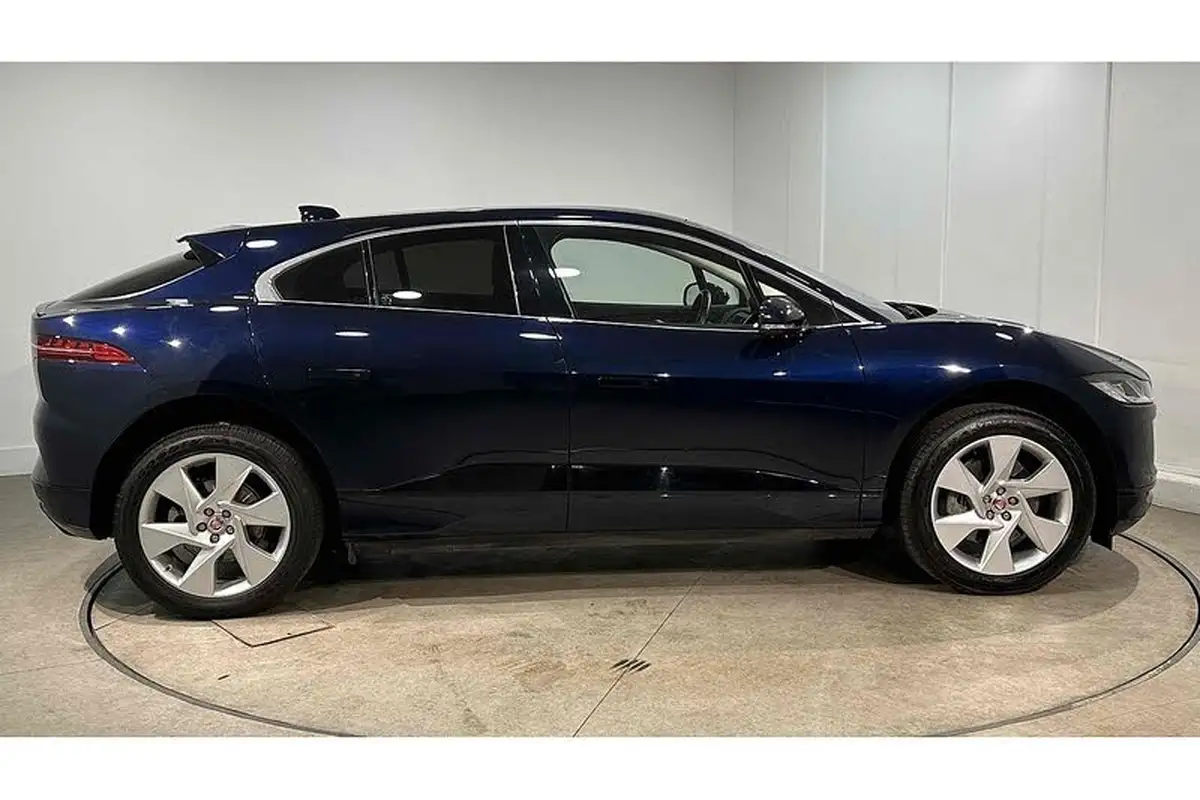 2022-jaguar-i-pace-ev400-se-big-4