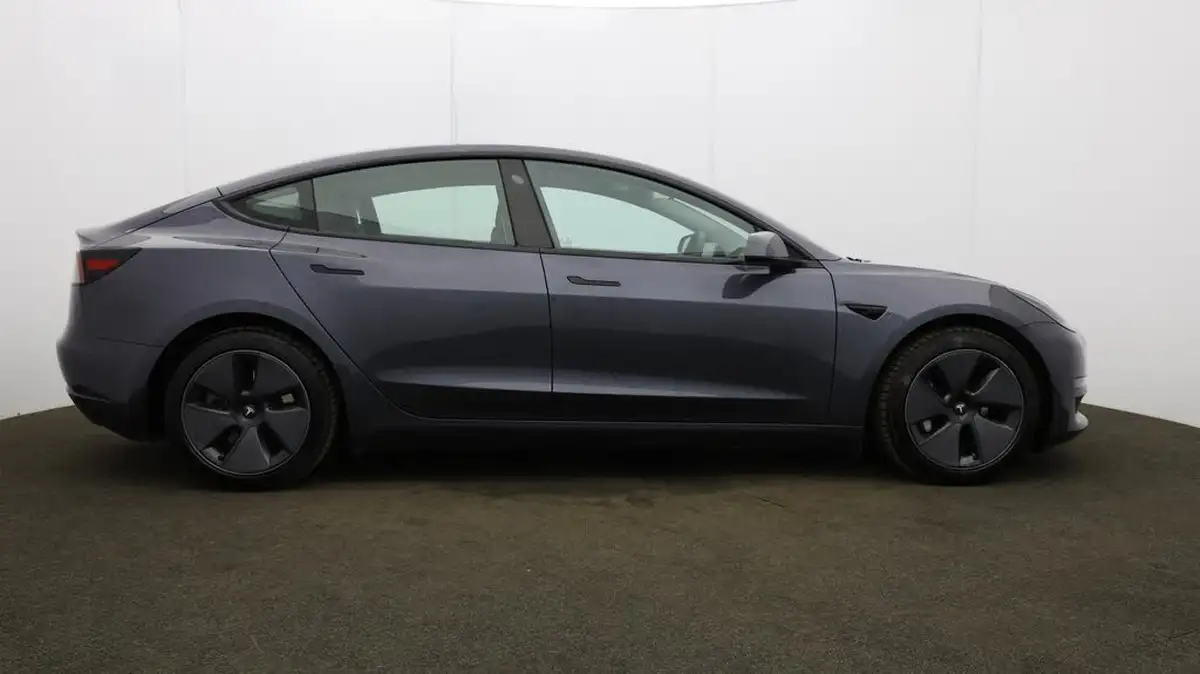 2023-tesla-model-3-e-long-range-346bhp-big-46