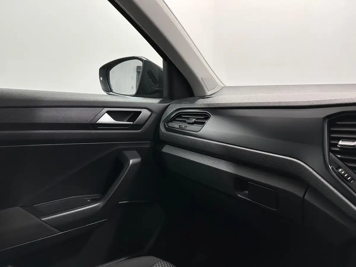 2021-volkswagen-t-roc-20tdi-s-big-18