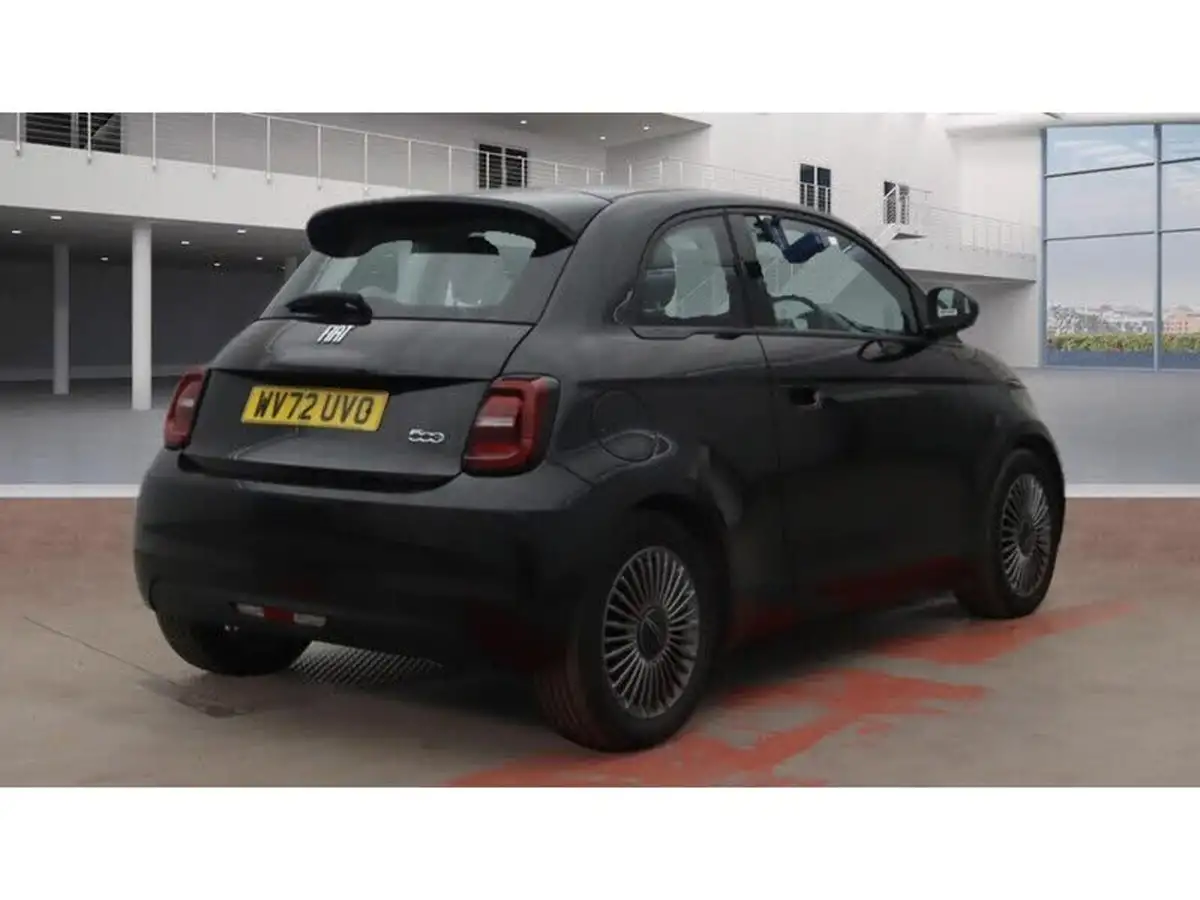 2022-fiat-500-e-icon-117bhp-big-3
