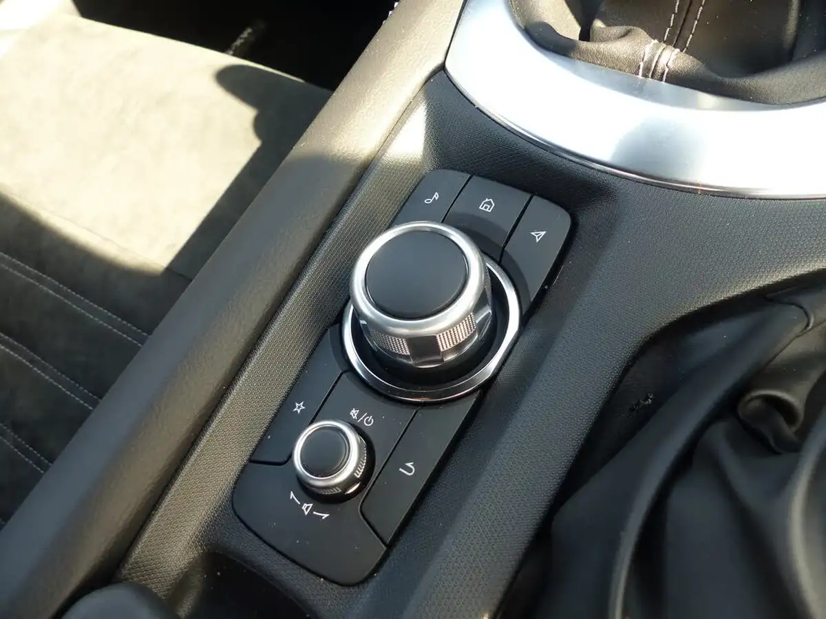 2024-mazda-mx-5-20-homura-roadster-big-14