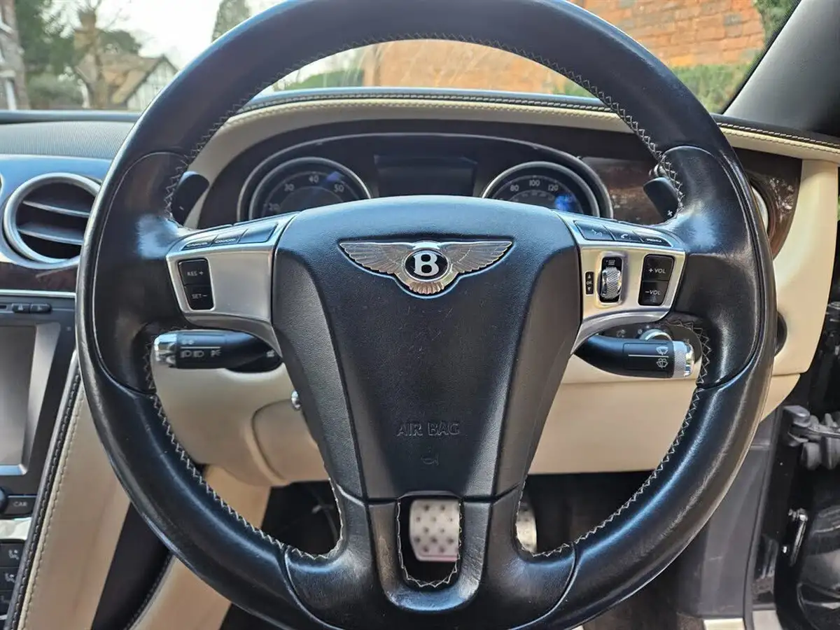 2013-bentley-continental-40-gtc-v8-big-27