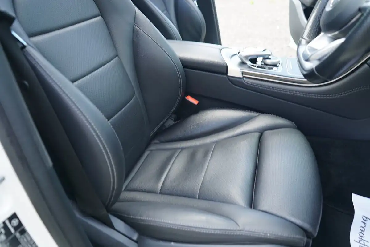 2017-mercedes-benz-glc-class-30-d-glc350d-amg-line-premium-plusss-coupe-4d-big-37