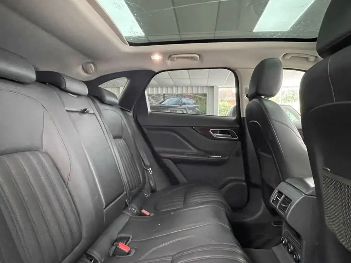 2018-jaguar-f-pace-20-i4d-portfolio-180ps-awd-auto-big-27