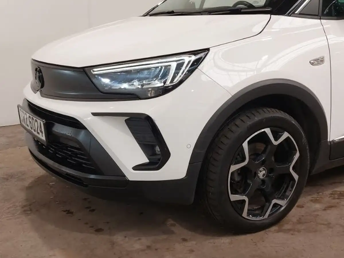 2022-vauxhall-crossland-15-ultimate-120ps-auto-big-11