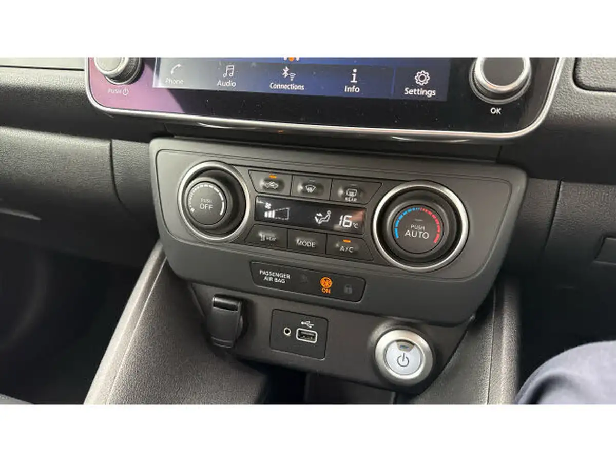 2022-nissan-leaf-e-acenta-39kwh-big-21