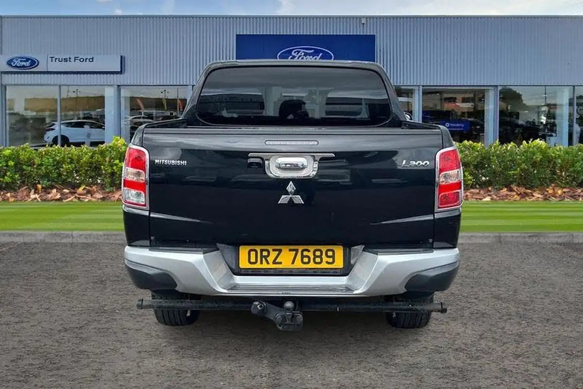 2019-mitsubishi-l200-24di-d-barbarian-eu6b-auto-big-12