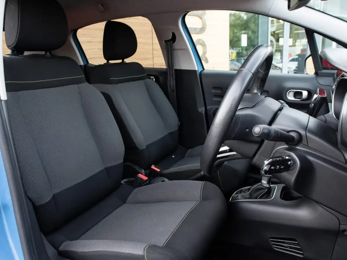 2017-citroen-c3-12-puretech-flair-110ps-ss-eat6-big-30
