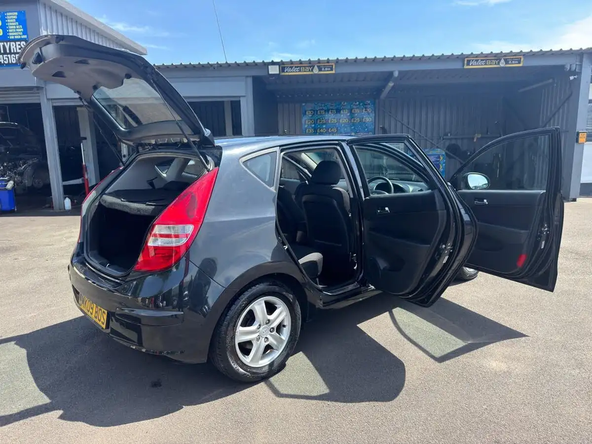 2009-hyundai-i30-14-comfort-big-57