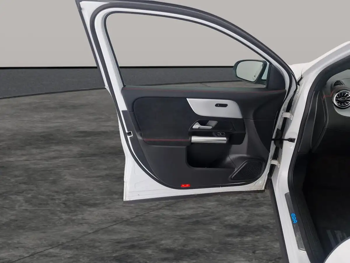 2022-mercedes-benz-eqa-e-eqa-250-amg-line-big-2