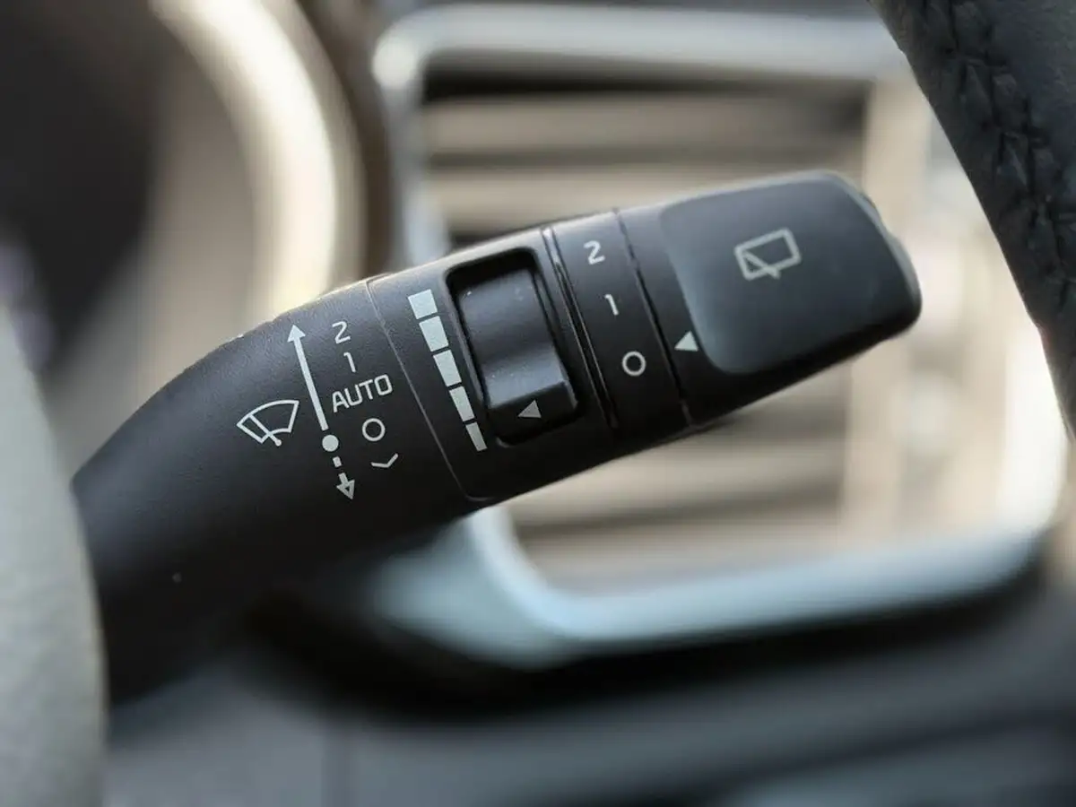 2022-kia-xceed-16-gdi-3-big-34