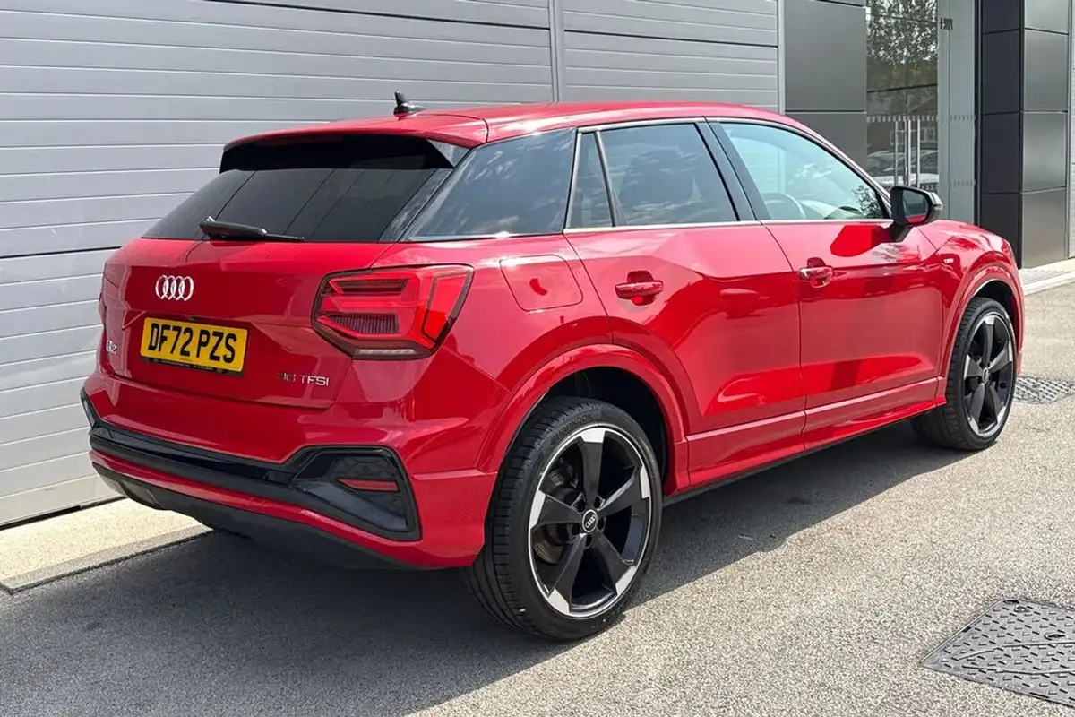 2023-audi-q2-10-30-tfsi-black-edition-big-26