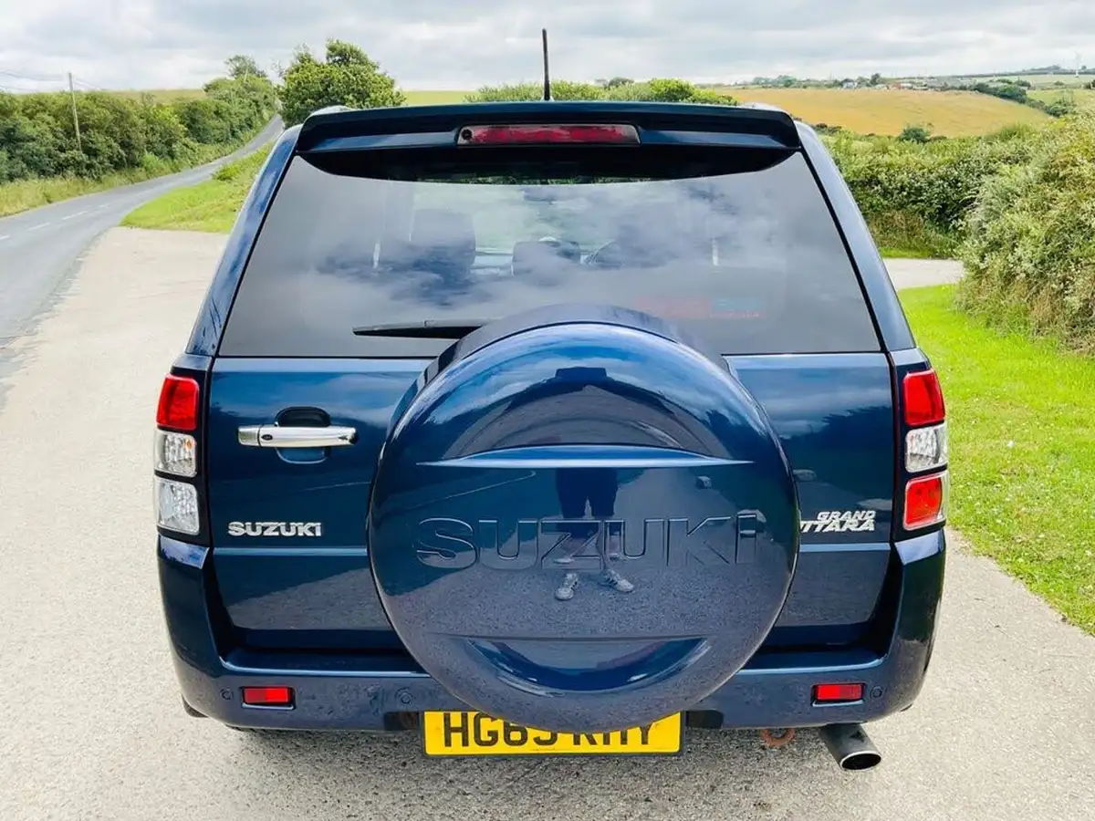 2013-suzuki-grand-vitara-24-sz5-169ps-4x4-big-7