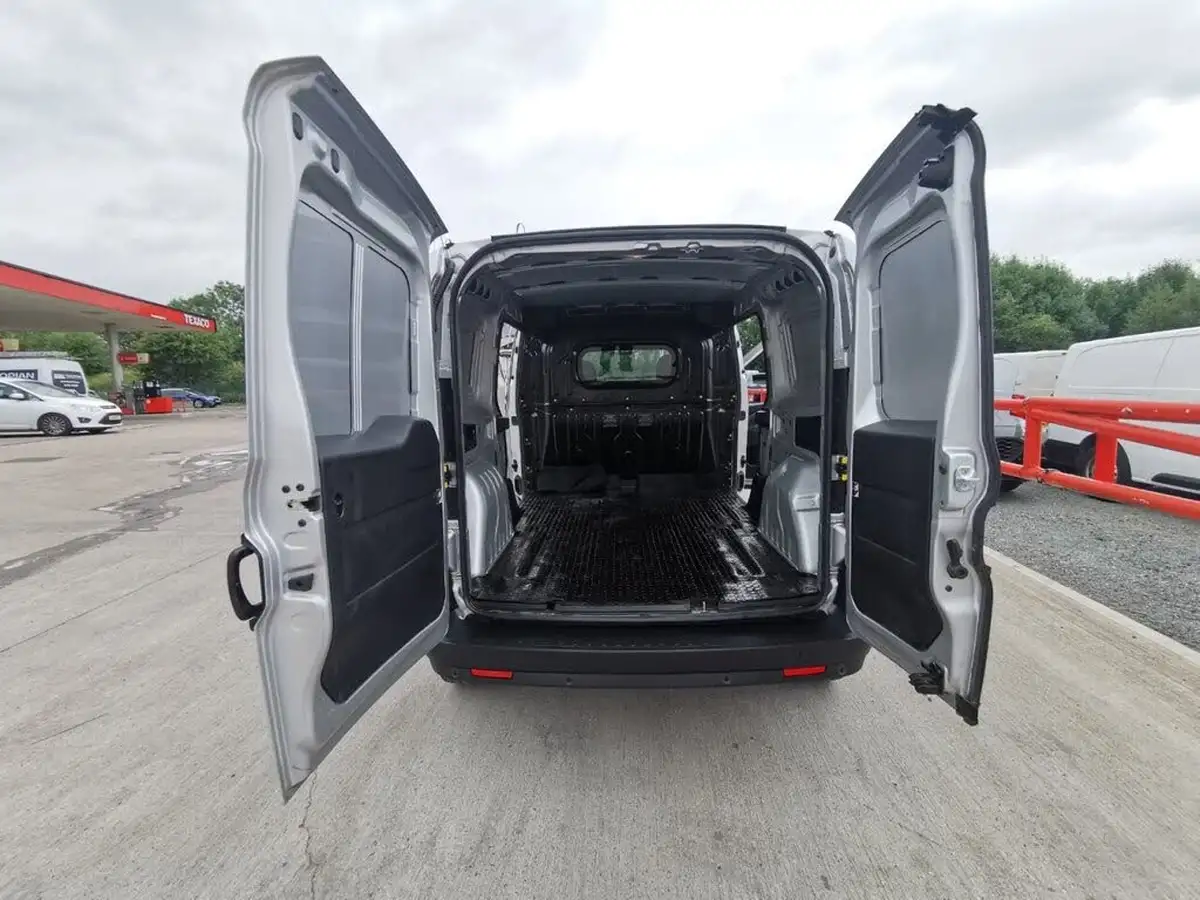 2017-fiat-doblo-cargo-16td-l2h1-maxi-sx-105eu6-big-17