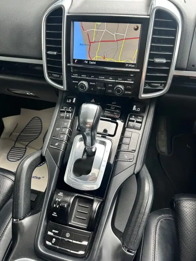 2014-porsche-cayenne-30td-platinum-edition-big-10