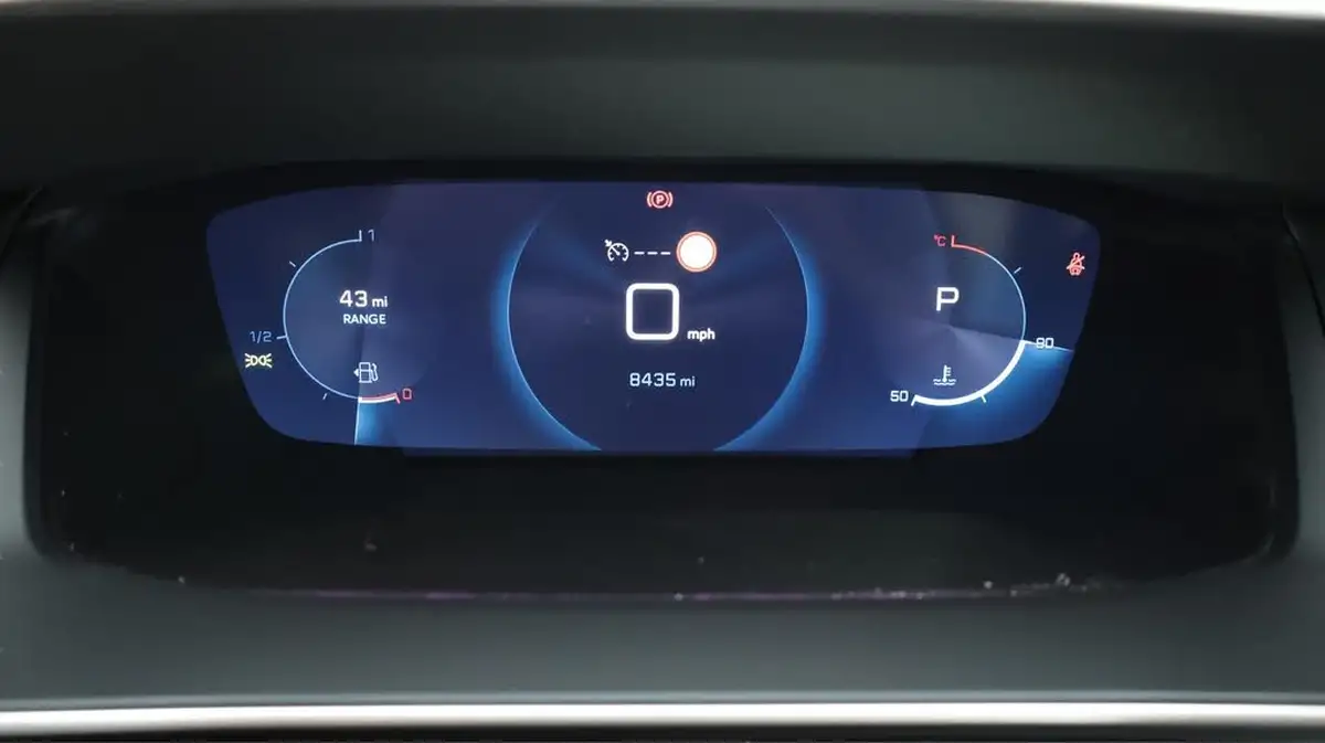 2023-peugeot-208-12-puretech-allure-premium-130ps-eat8-big-13