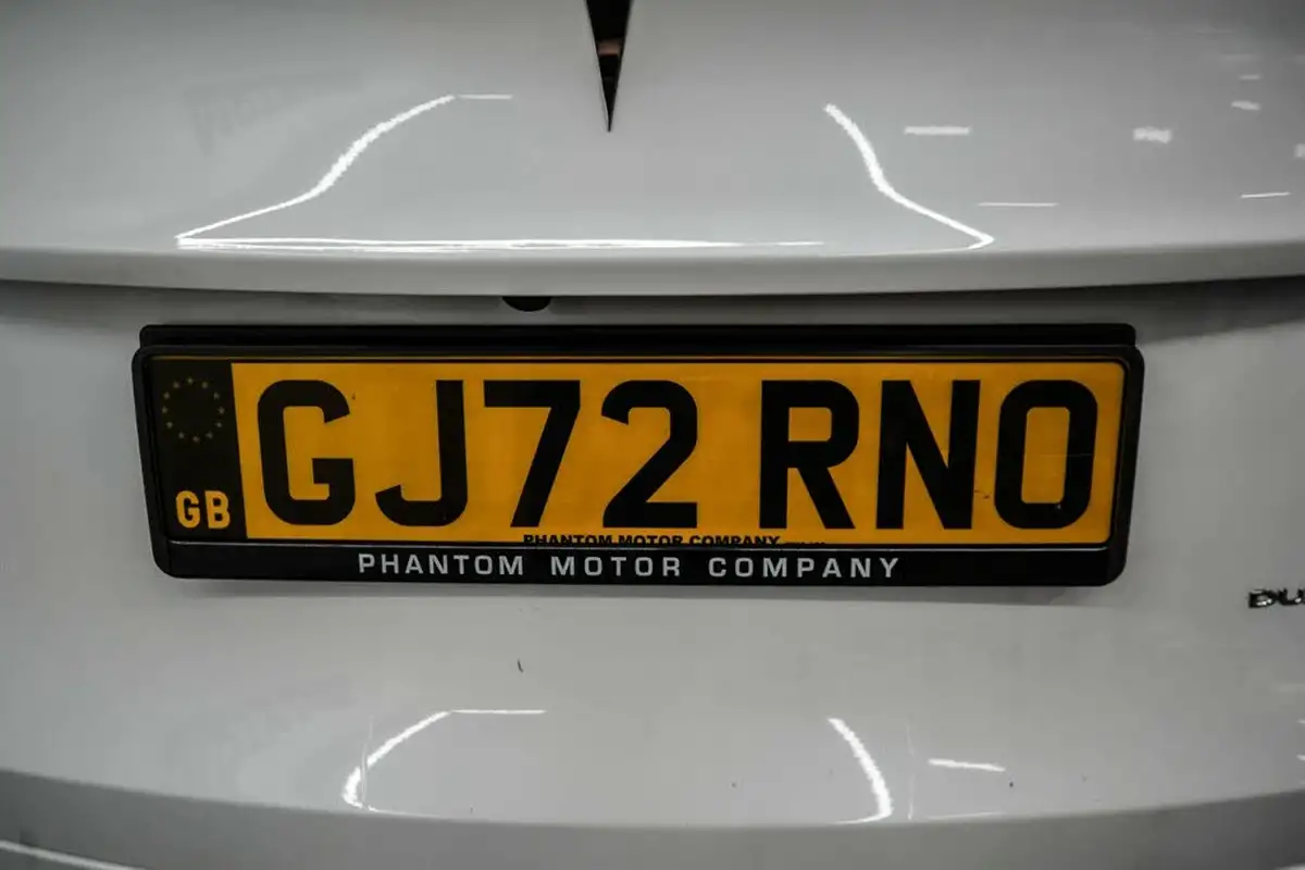2022-tesla-model-y-e-long-range-big-14