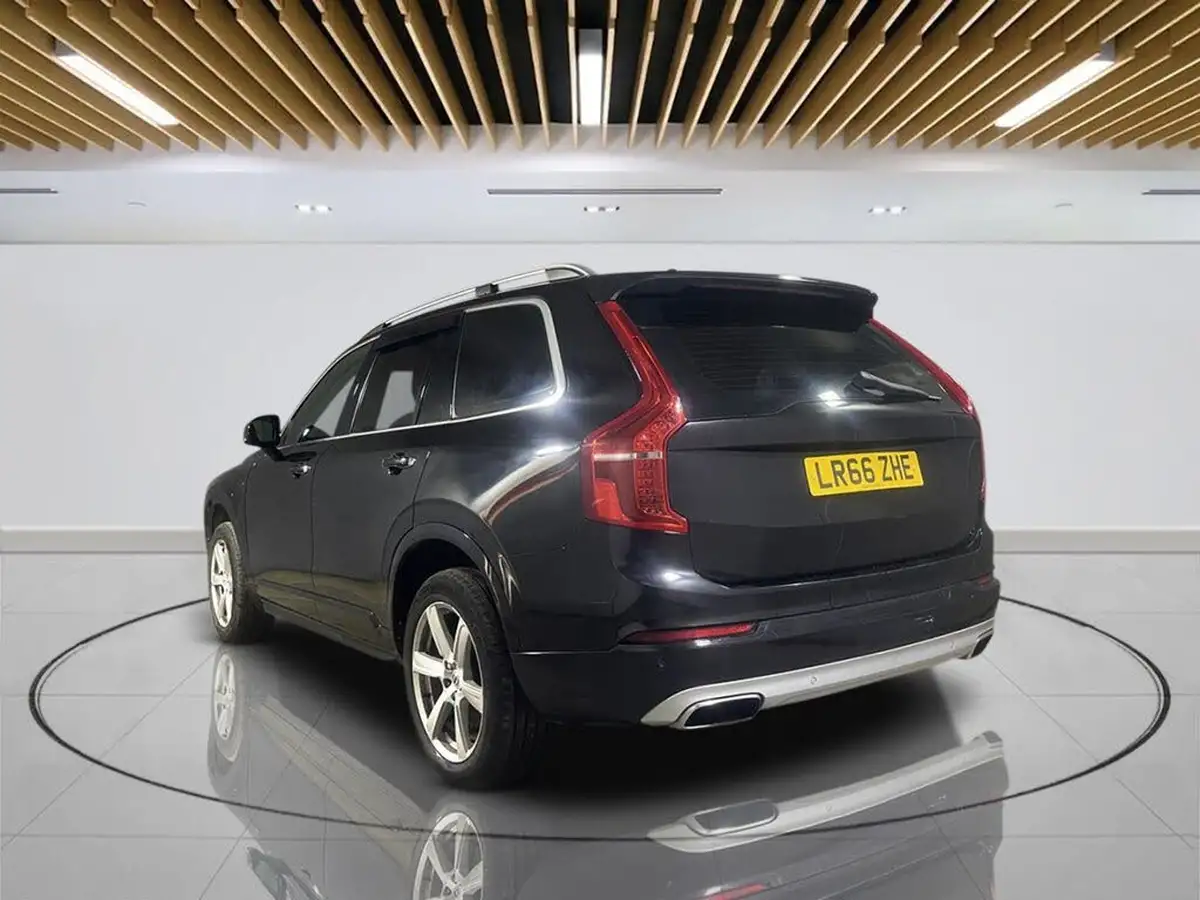 2016-volvo-xc90-20-t8-momentum-big-4