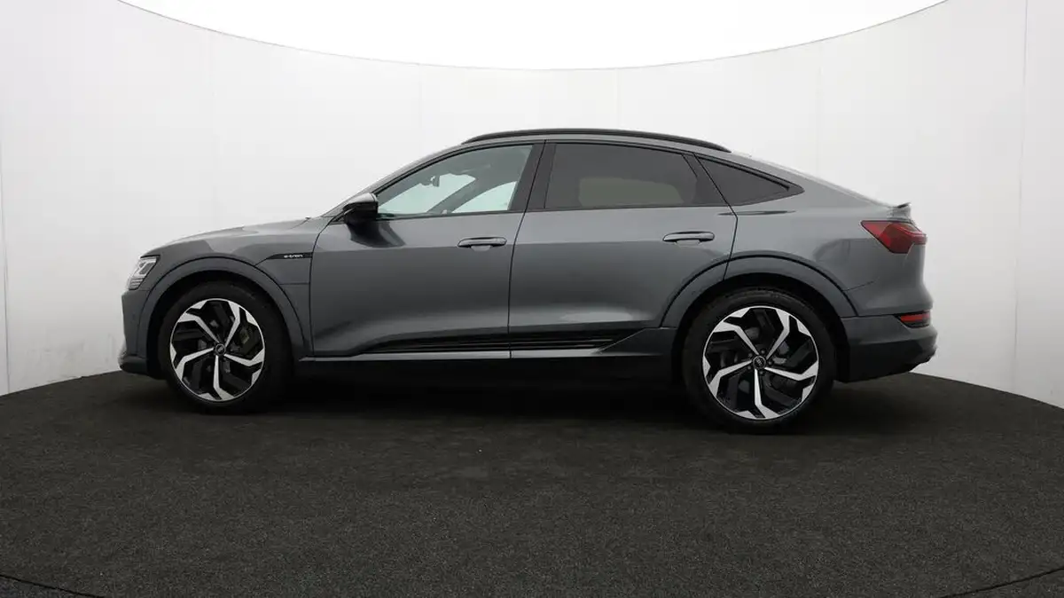 2022-audi-e-tron-50e-black-edition-sportback-big-73