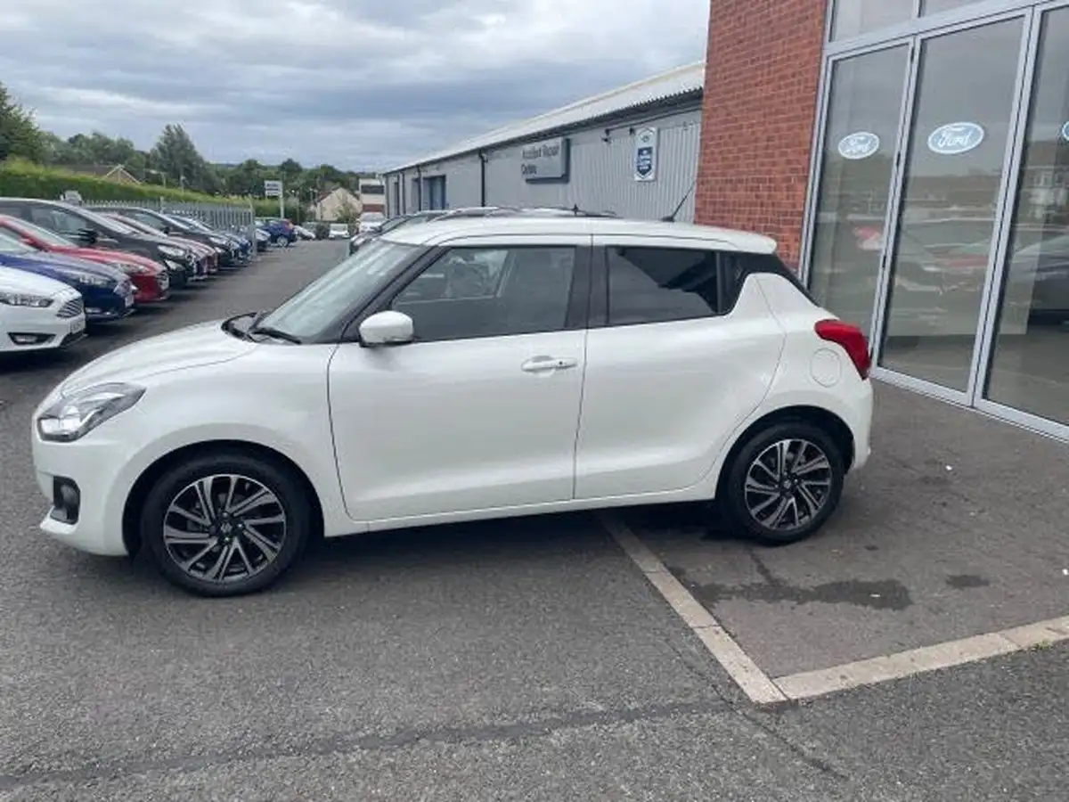 2023-suzuki-swift-12-dualjet-sz5-cvt-big-3