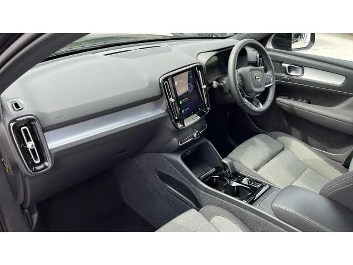 2024-volvo-xc40-20-b3-plus-big-3