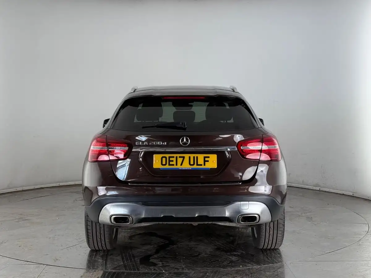 2017-mercedes-benz-gla-class-21d-gla-200d-sport-premiumss-7g-dct-big-5